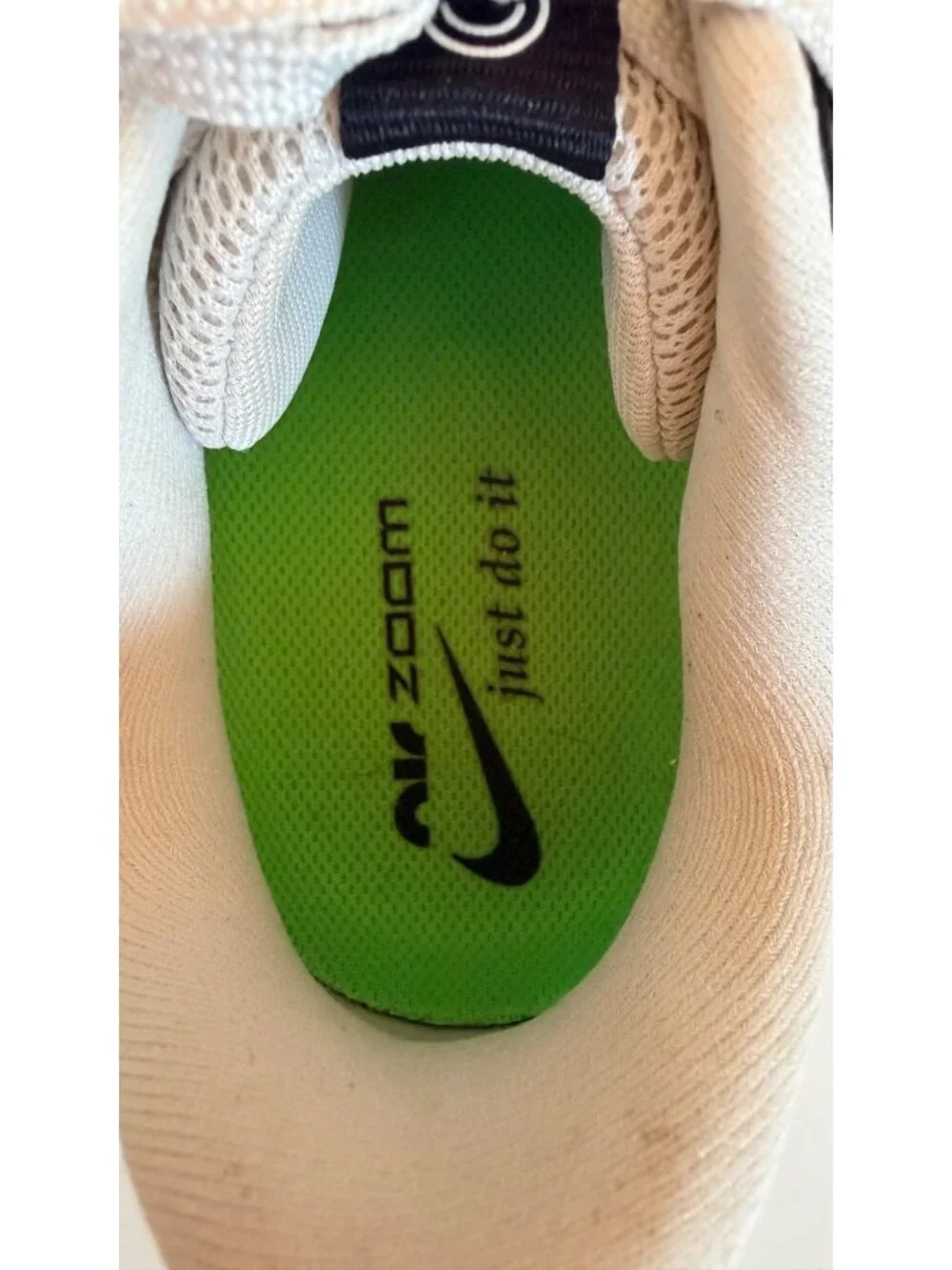 Nike Pegasus 40 Men's Size 9 Extra Wide Running Shoes DV7480-006 White / Green